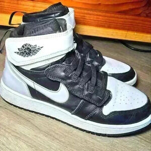 Nike Air Jordan 1 Hi Flyease (GS) sz 7 youth